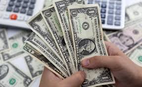 El dólar baja otros 85 cts. en RD; y se vende  a 59.45